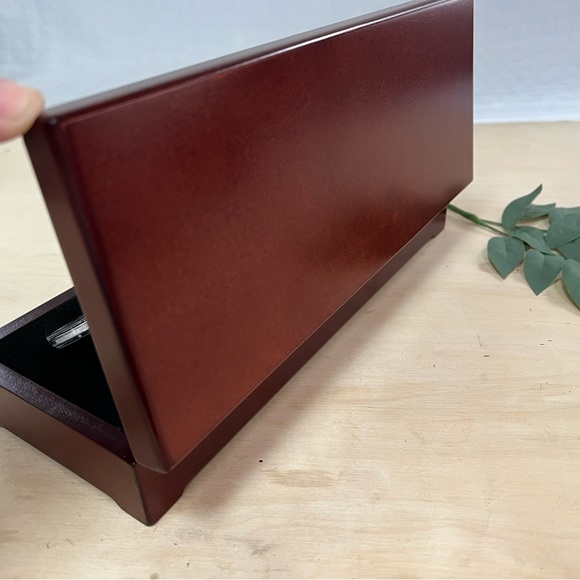 Bradford Exchange The American Battles of the Pacific Theatre Coin Collection - Picture 6 of 9